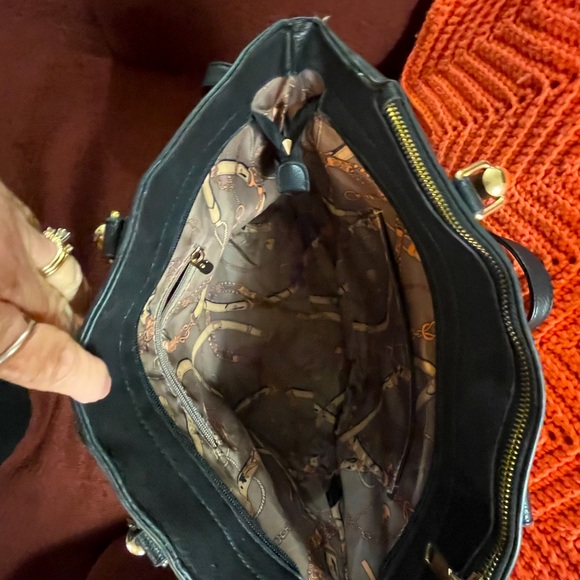 Ladies source unknown on brand, large black shoulder or crossbody bag, Nice - Picture 4 of 5